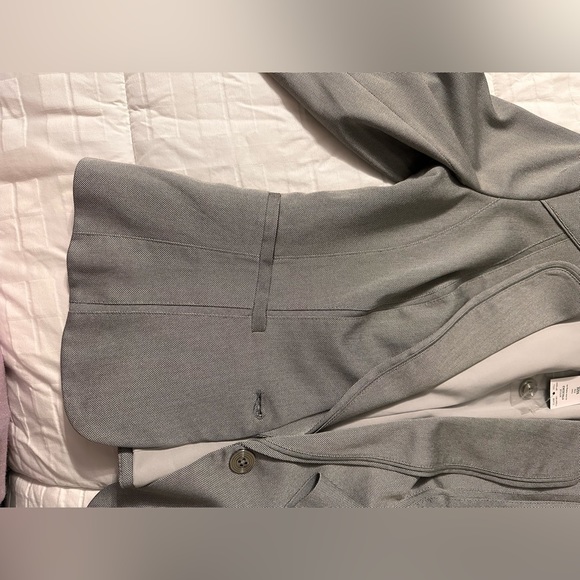 WHBM Cropped Suit Jacket - Picture 14 of 16